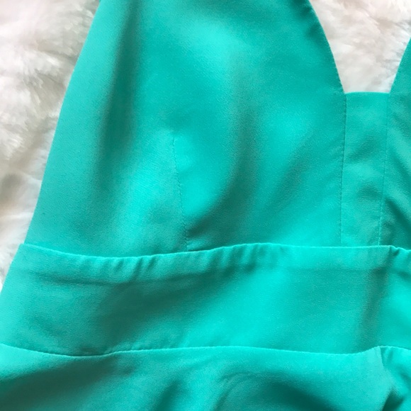 🎉SALE🎉EXPRESS Beautiful blouse💕❄️ - Picture 4 of 8